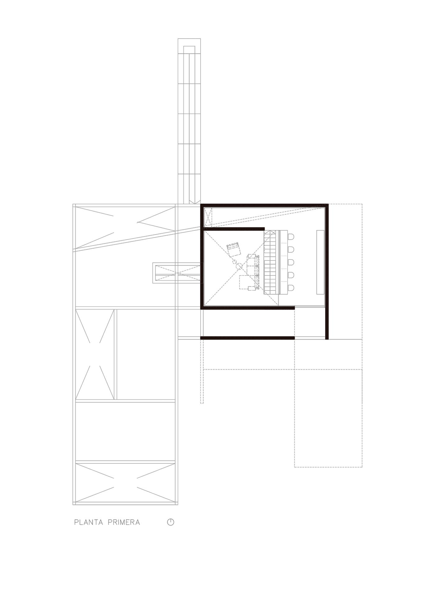 04. CASA DETRÁS DE UN MURO